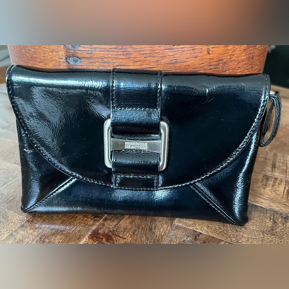 Kenneth Cole Reaction Black Patent Leather Wallet / Clutch